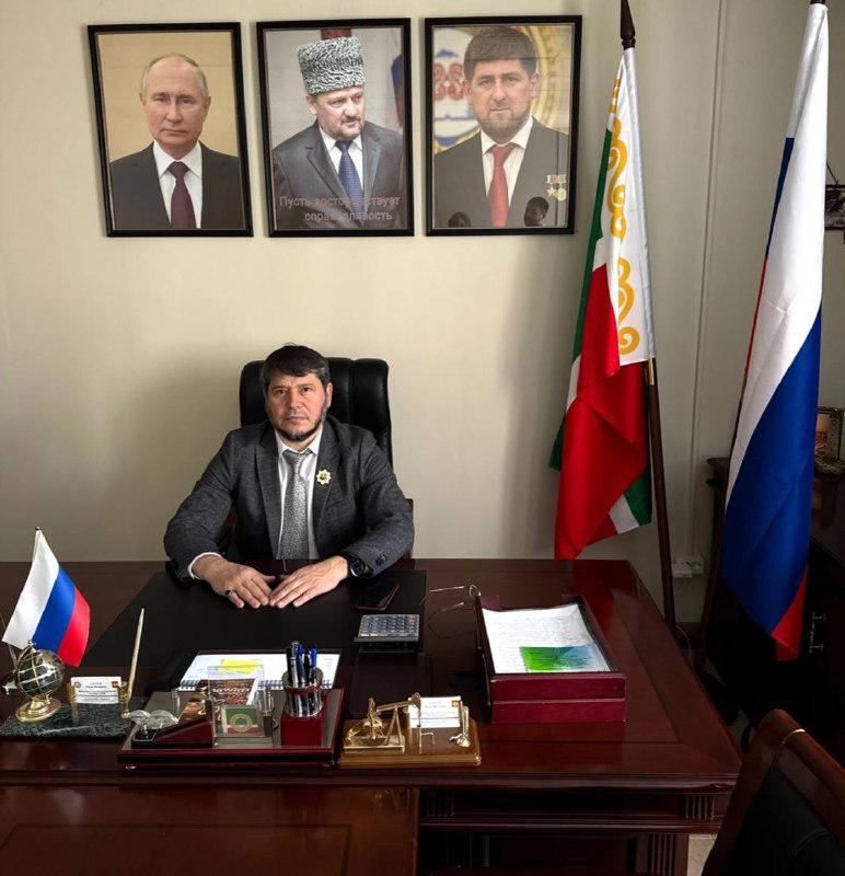 Рабочий кабинет Хасана Сатуева